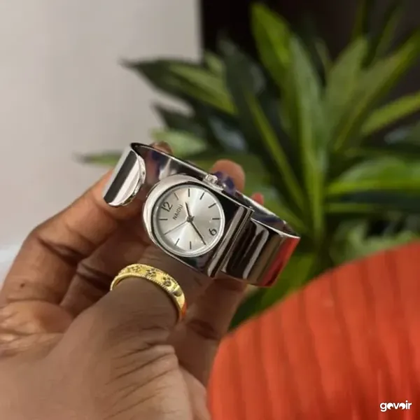 Women's bangle watch, gold and silver, 1