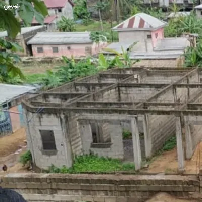 Land in Kotto, 599 m², foundation in place