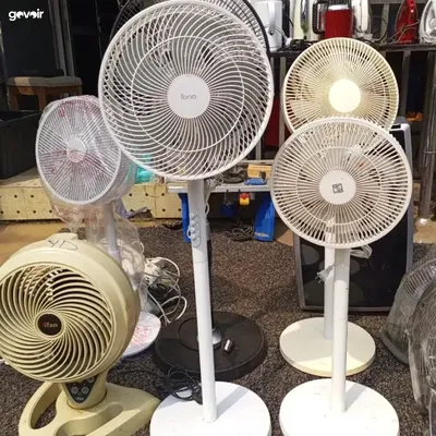 Standing fans with remote, 3 speeds, 2