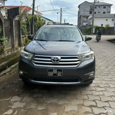 Toyota Highlander 2013 for rent in Douala, 3