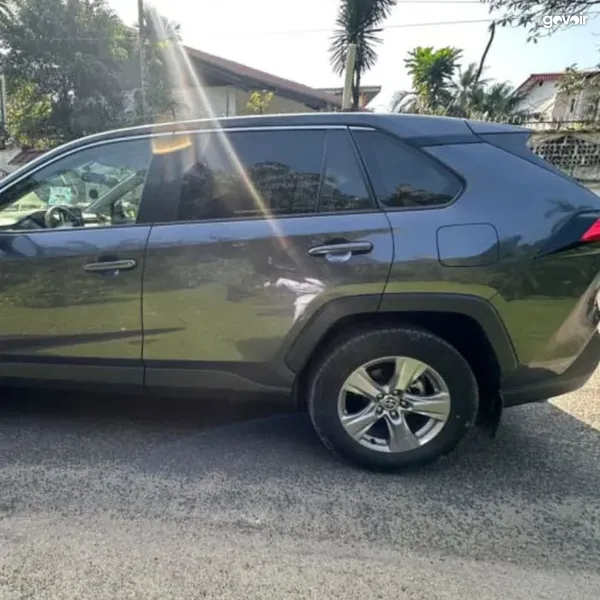 Toyota RAV4 2015 for rent, Douala, 3