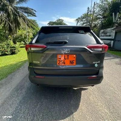 Toyota RAV4 2015 for rent, Douala, 4