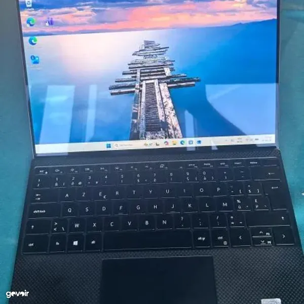 Dell XPS 13, Core i7 11th gen, 16GB RAM, 512GB SSD, touchscreen, 1