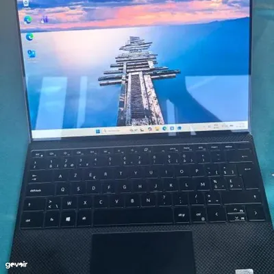 Dell XPS 13, Core i7 11th gen, 16GB RAM, 512GB SSD, touchscreen