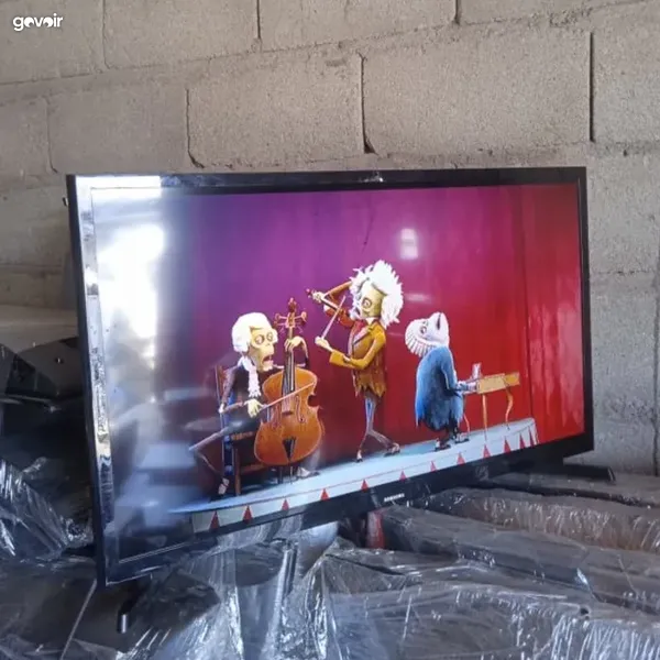 Samsung 32" LED TV, 1