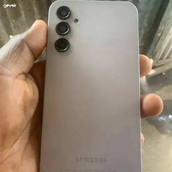 Samsung galaxy A14, 1